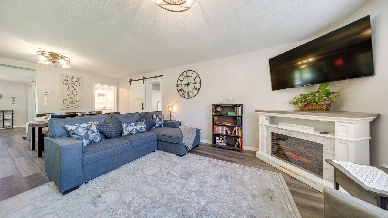 Photo of Livingroom in Centerville