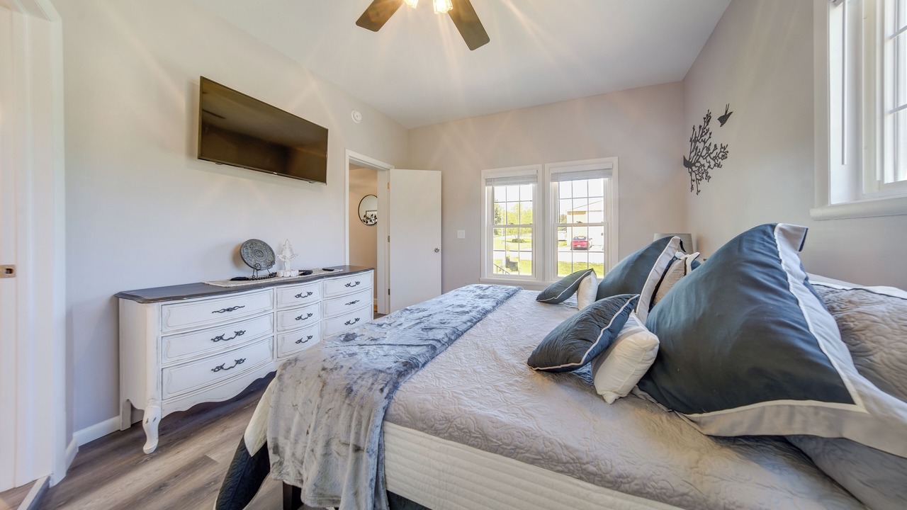 Photo of Bedroom in Centerville