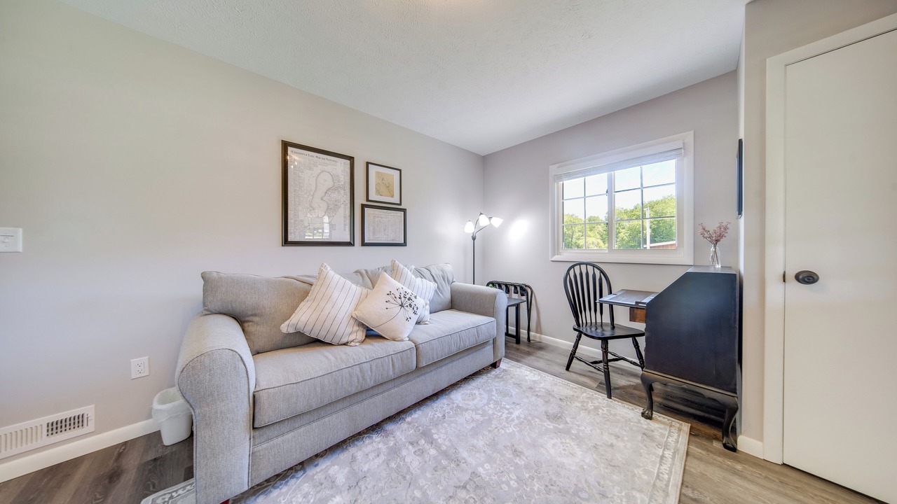 Photo of Bedroom in Centerville