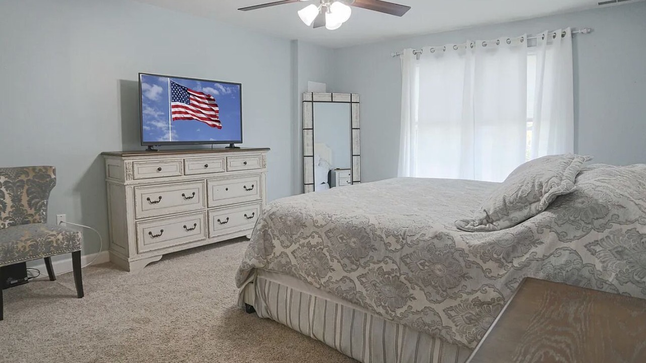 Photo of Bedroom in Town Bank