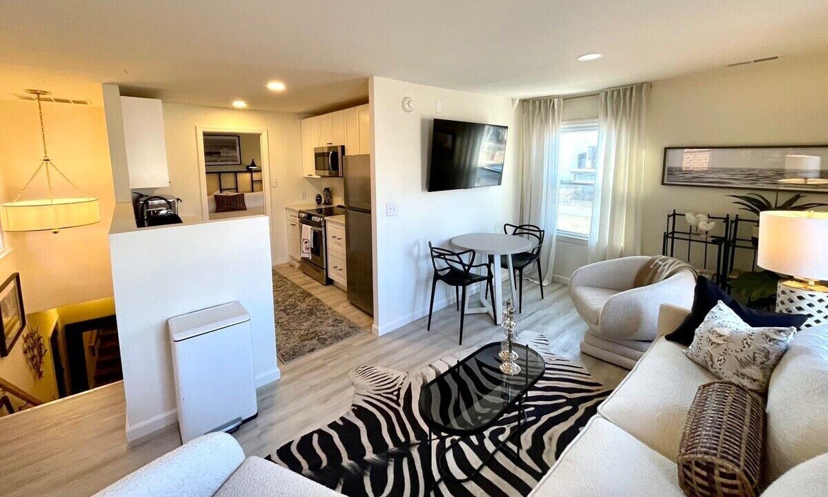 Photo of Livingroom in Cape May Court House