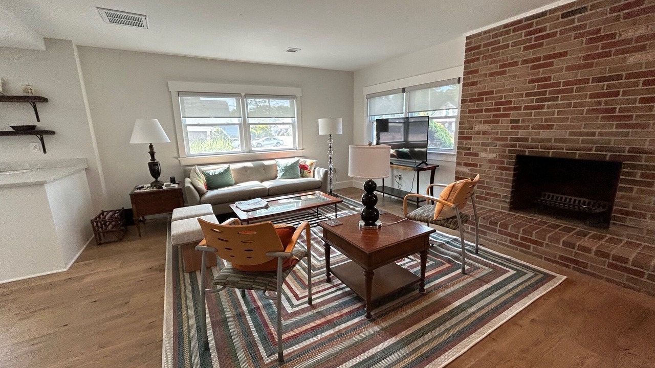 Photo of Livingroom in Bay Head