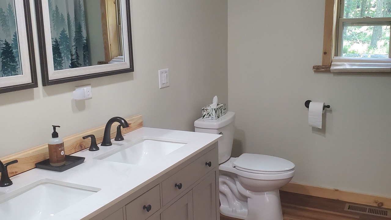Photo of Bathroom in Benton