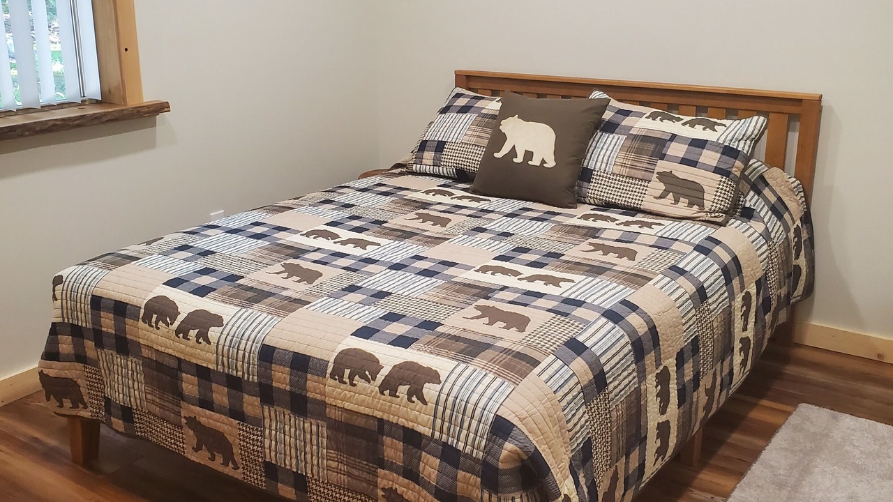 Photo of Bedroom in Benton