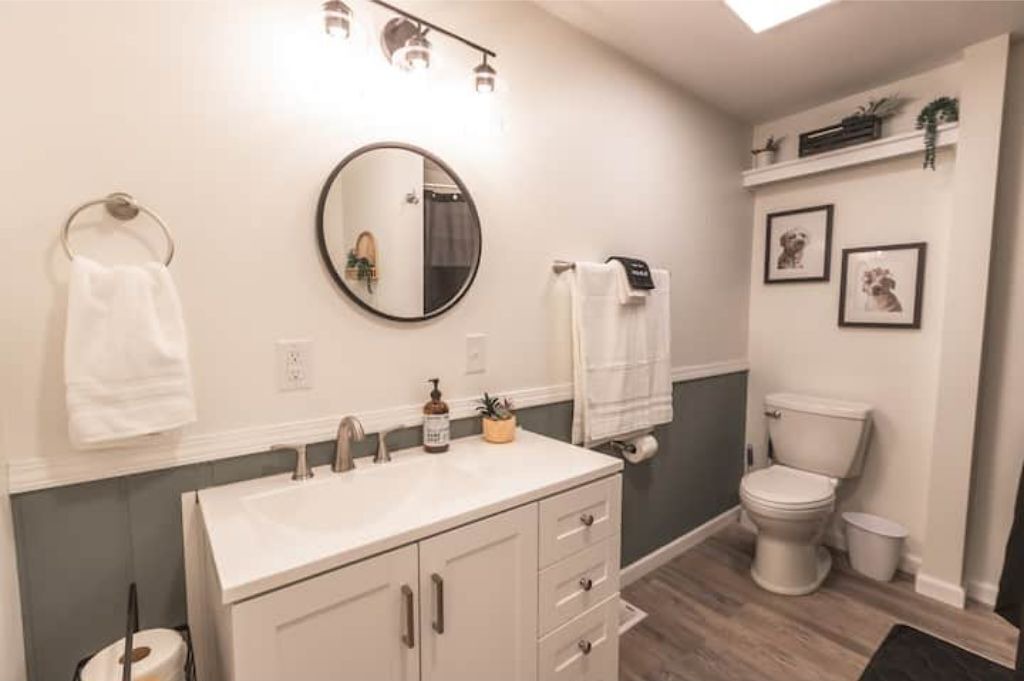 Photo of Bathroom in Seelyville