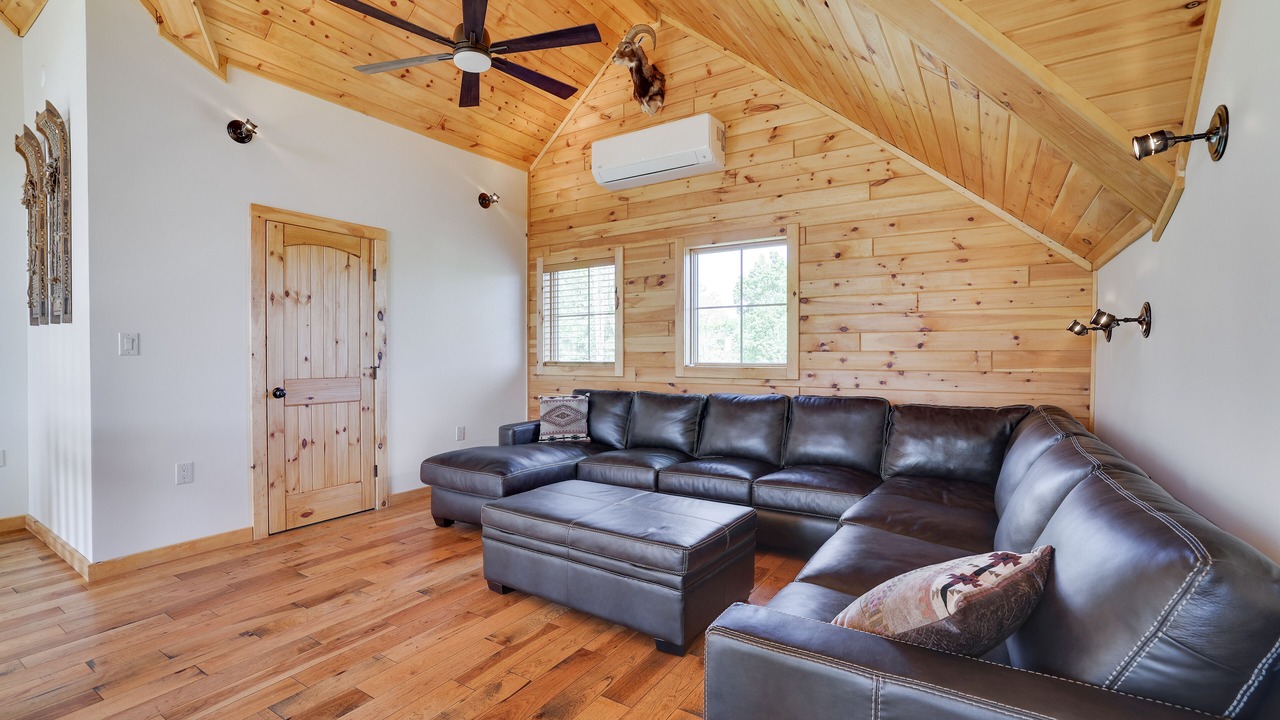 Photo of Livingroom in Tannersville