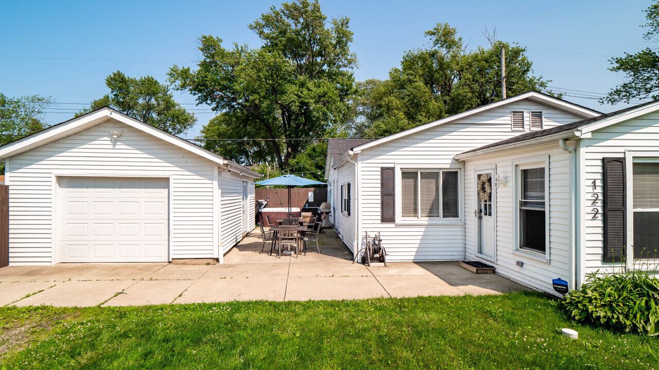 Photo of Outdoor in Huron