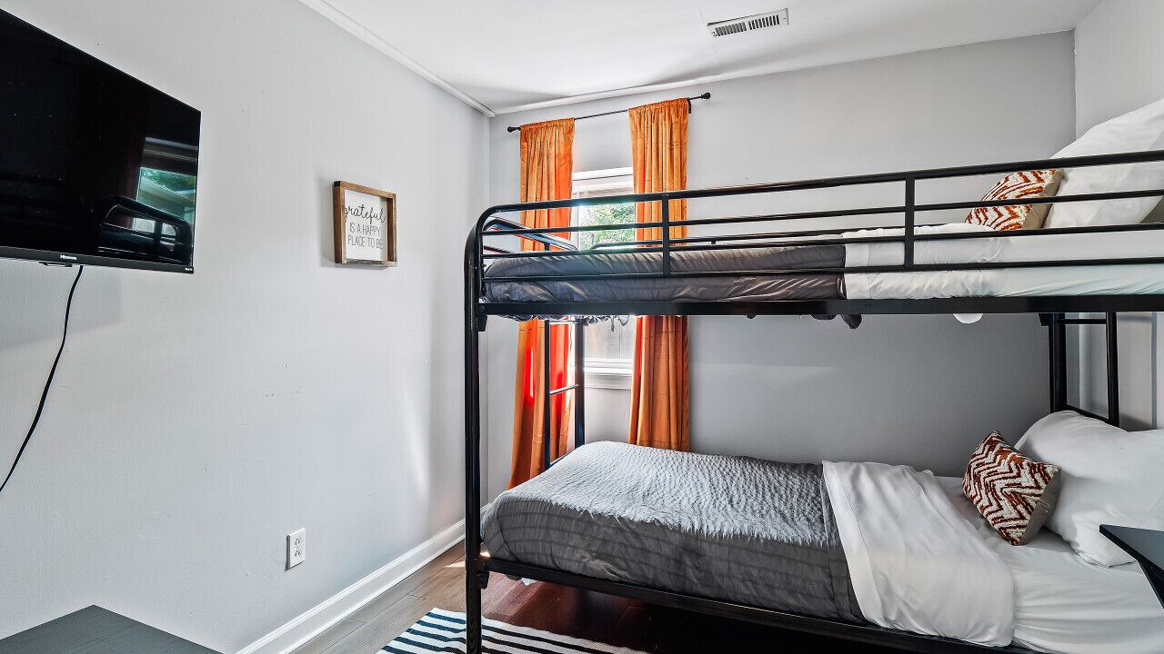 Photo of Bedroom in Huron