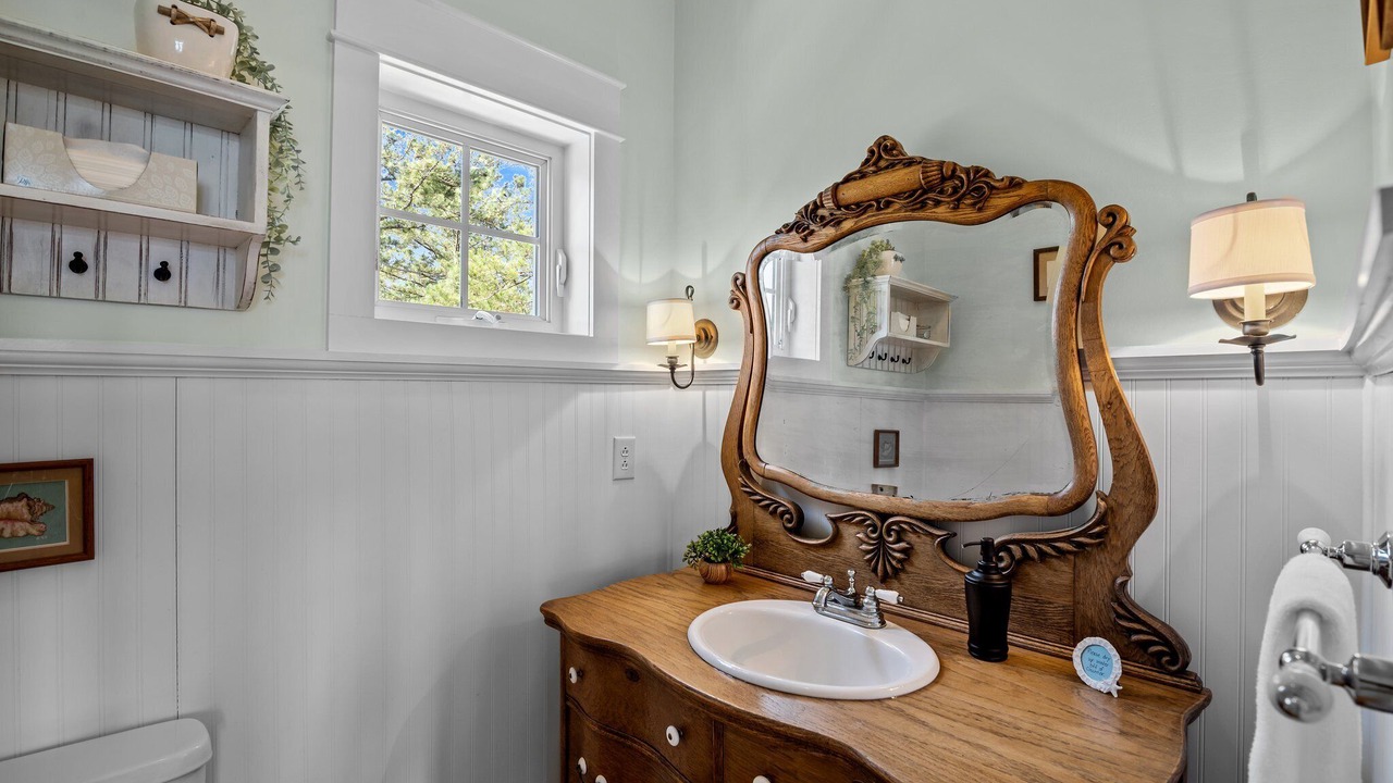 Photo of Bathroom in Merritt