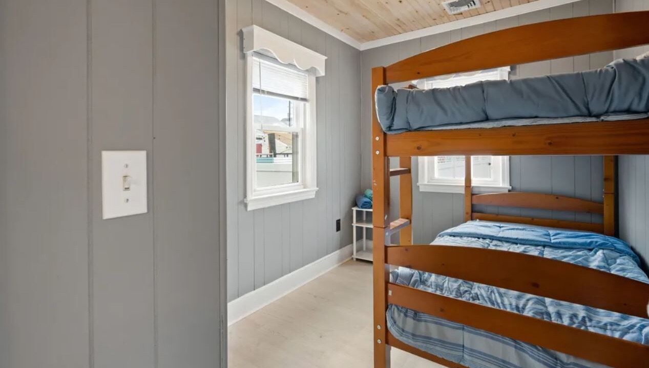 Photo of Bedroom in Seaside Heights