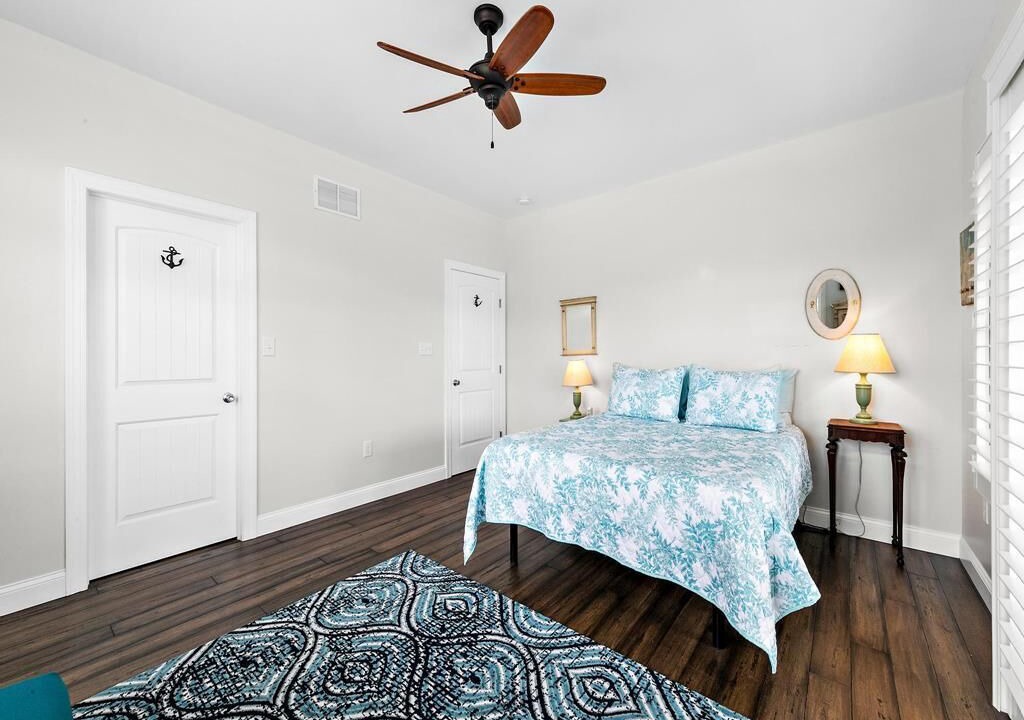 Photo of Bedroom in North Beach