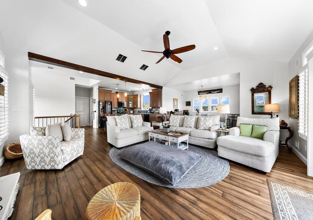 Photo of Livingroom in North Beach