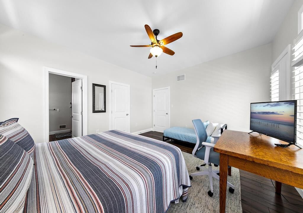 Photo of Bedroom in North Beach