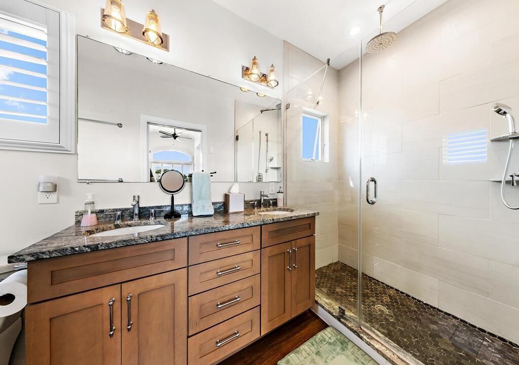 Photo of Bathroom in North Beach