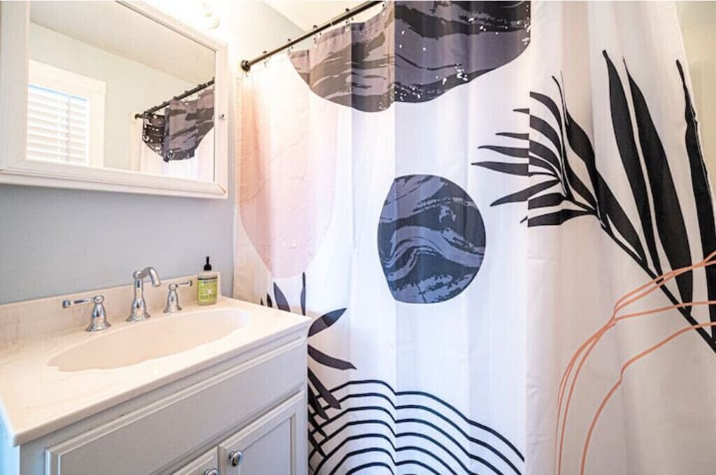Photo of Bathroom in St. Leonard's Tract