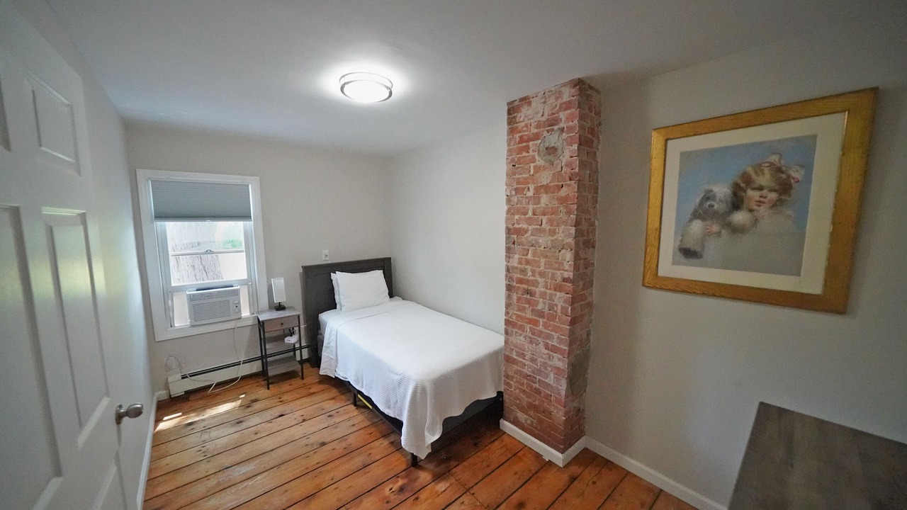 Photo of Bedroom in Saugerties