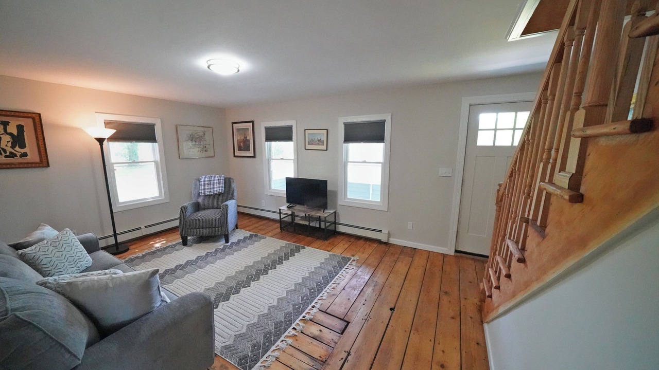 Photo of Livingroom in Saugerties