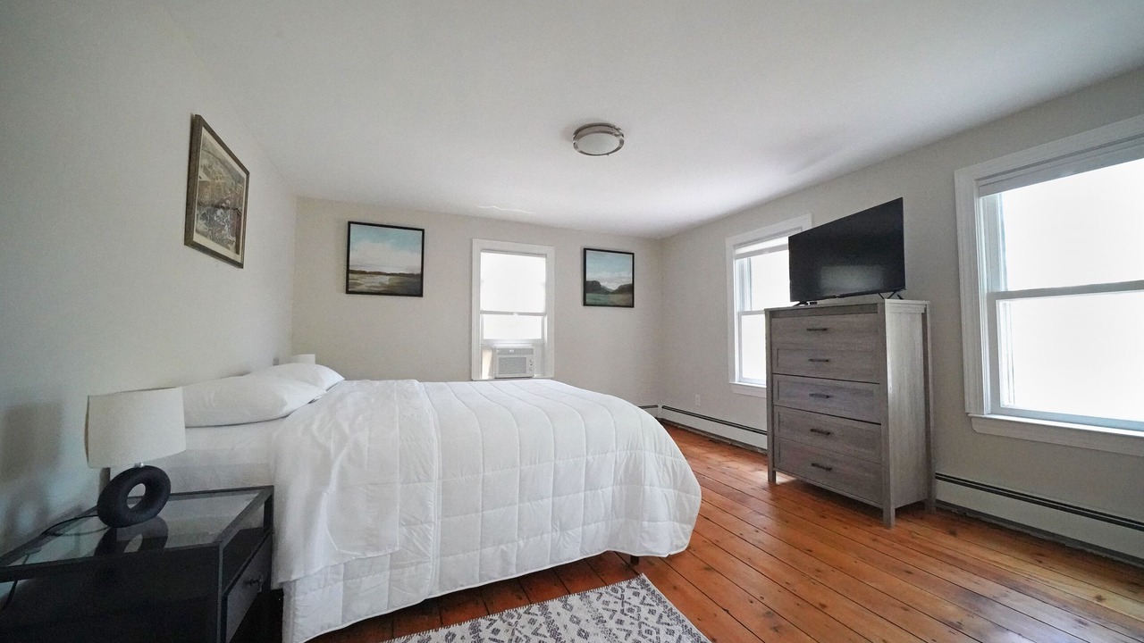 Photo of Bedroom in Saugerties