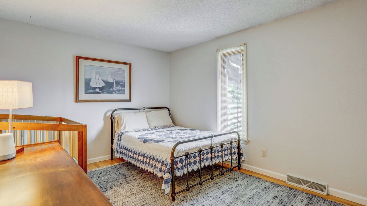 Photo of Bedroom in Willow Street