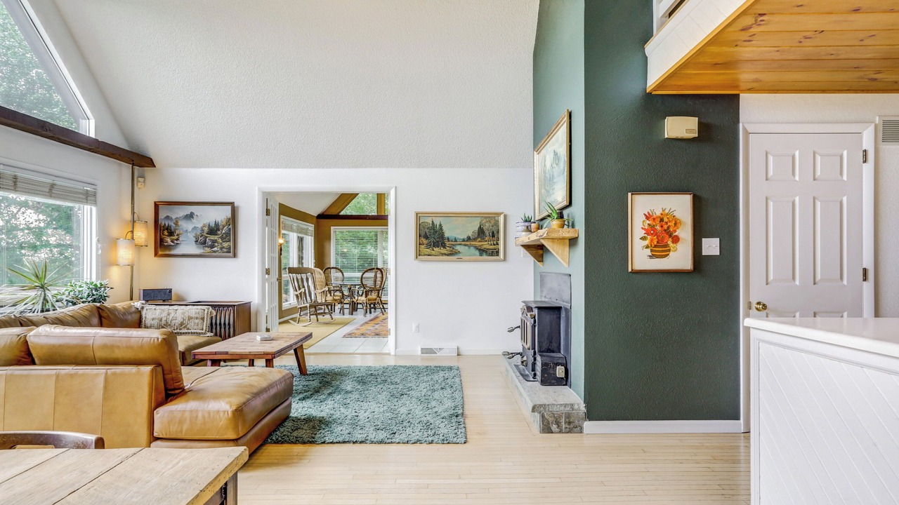 Photo of Livingroom in Willow Street