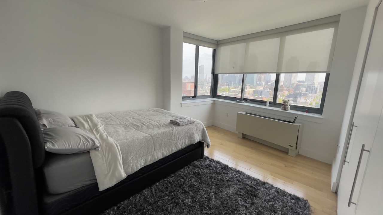 Photo of Bedroom in Hunters Point