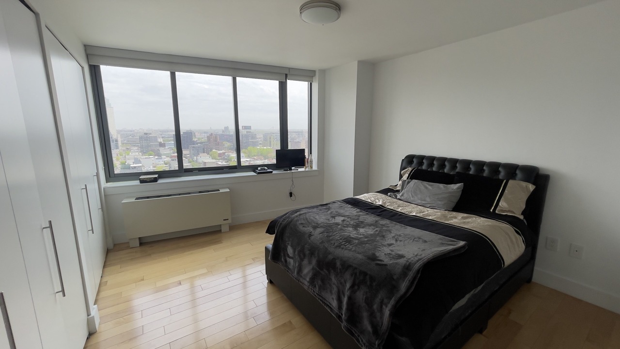 Photo of Bedroom in Hunters Point