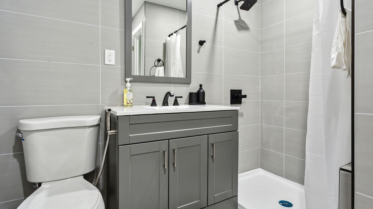Photo of Bathroom in Central Park North