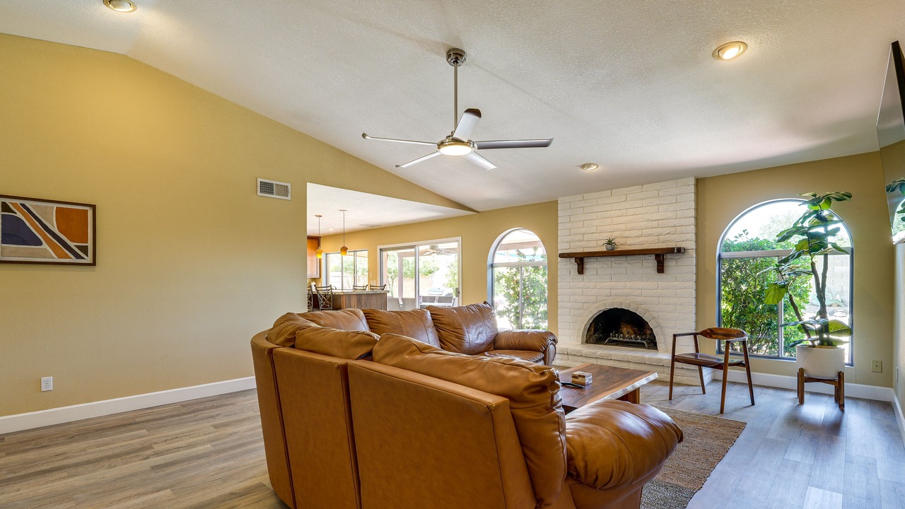Photo of Livingroom in Trails North