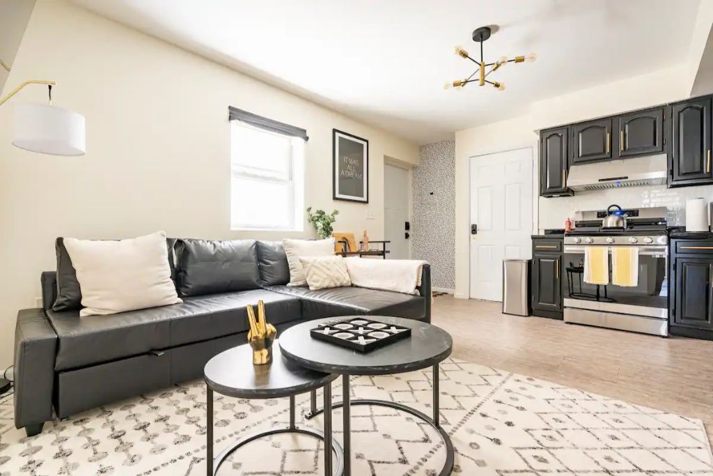 Photo of Livingroom in Elizabeth