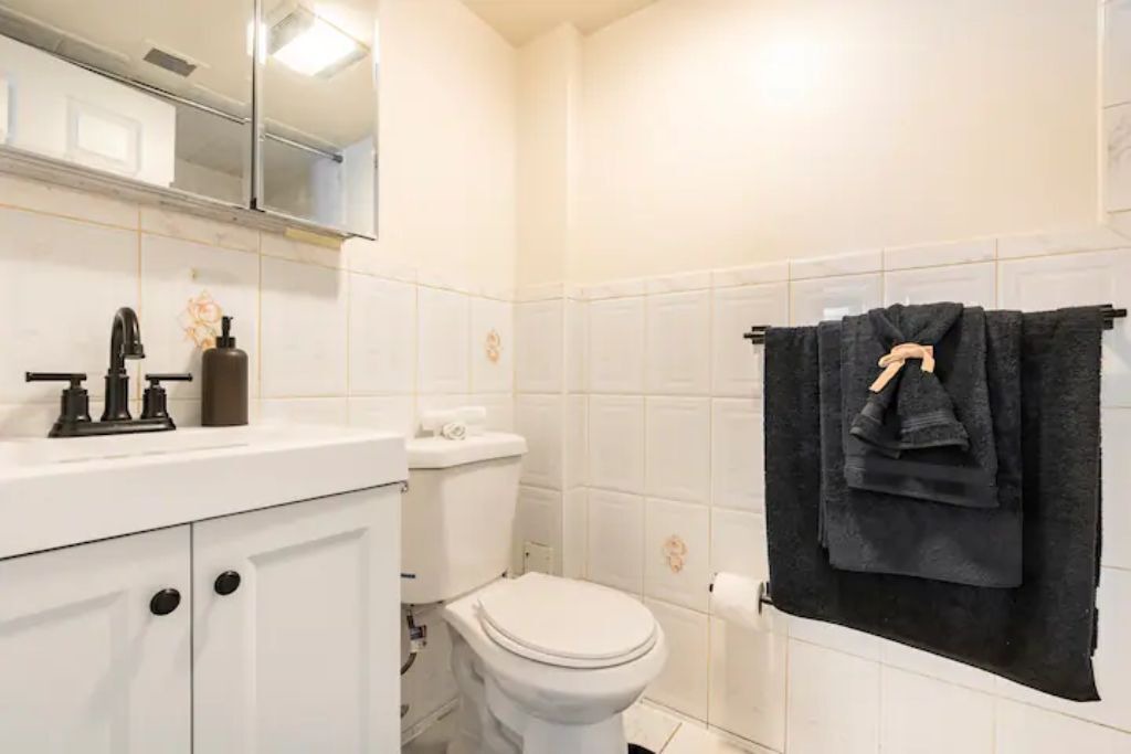 Photo of Bathroom in Elizabeth