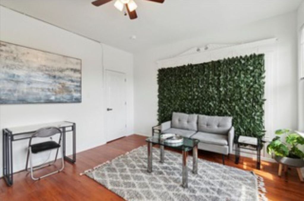 Photo of Livingroom in North Philadelphia