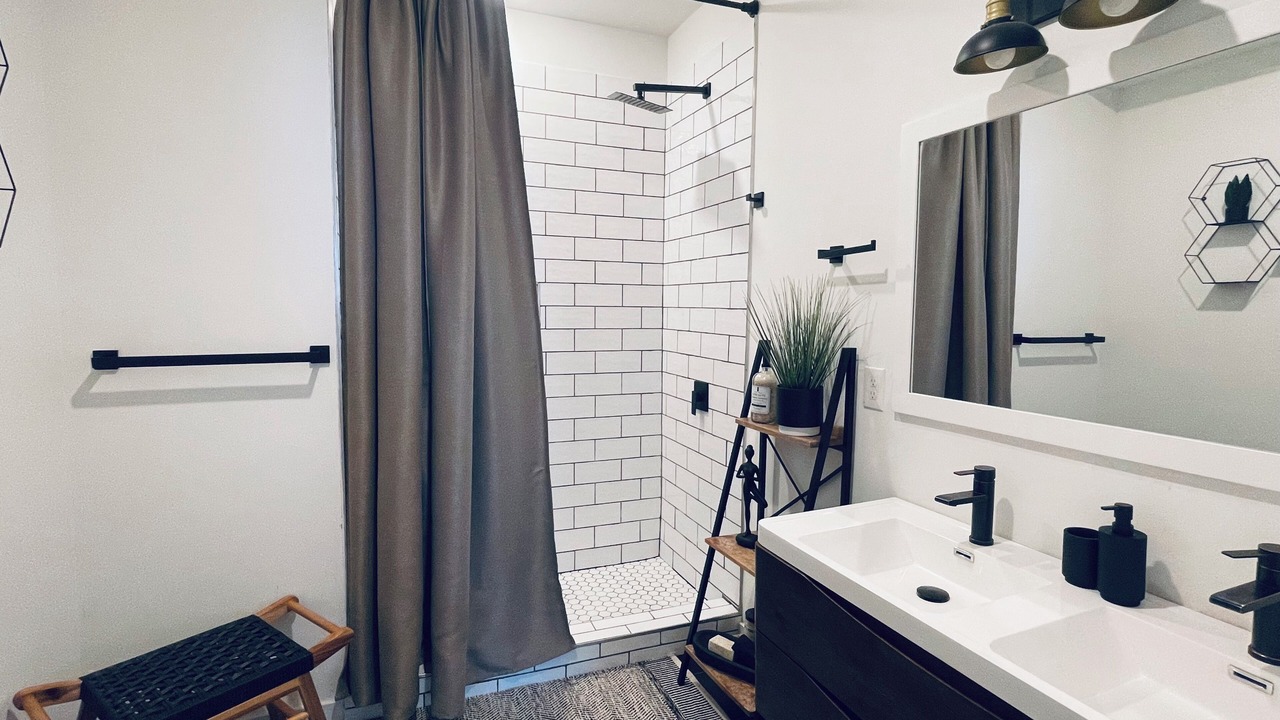 Photo of Bathroom in East Parkside