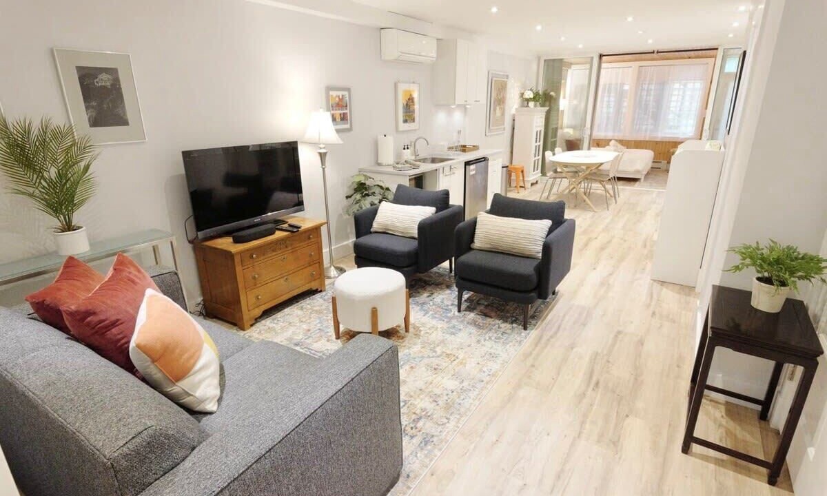 Photo of Bedroom in Near Northeast