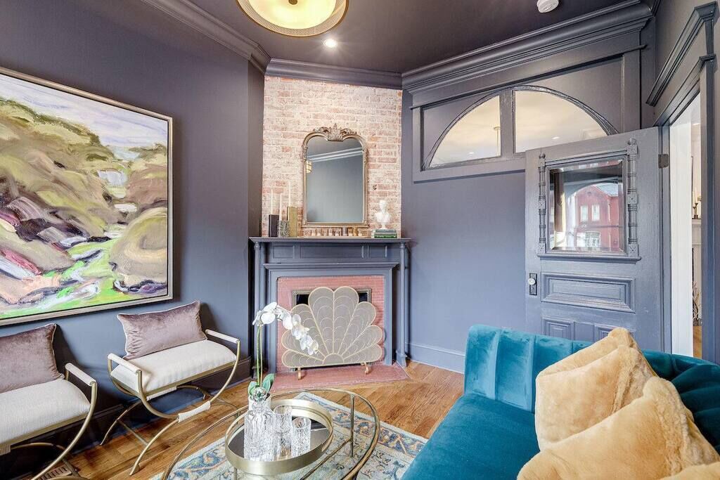 Photo of Livingroom in Old Town West