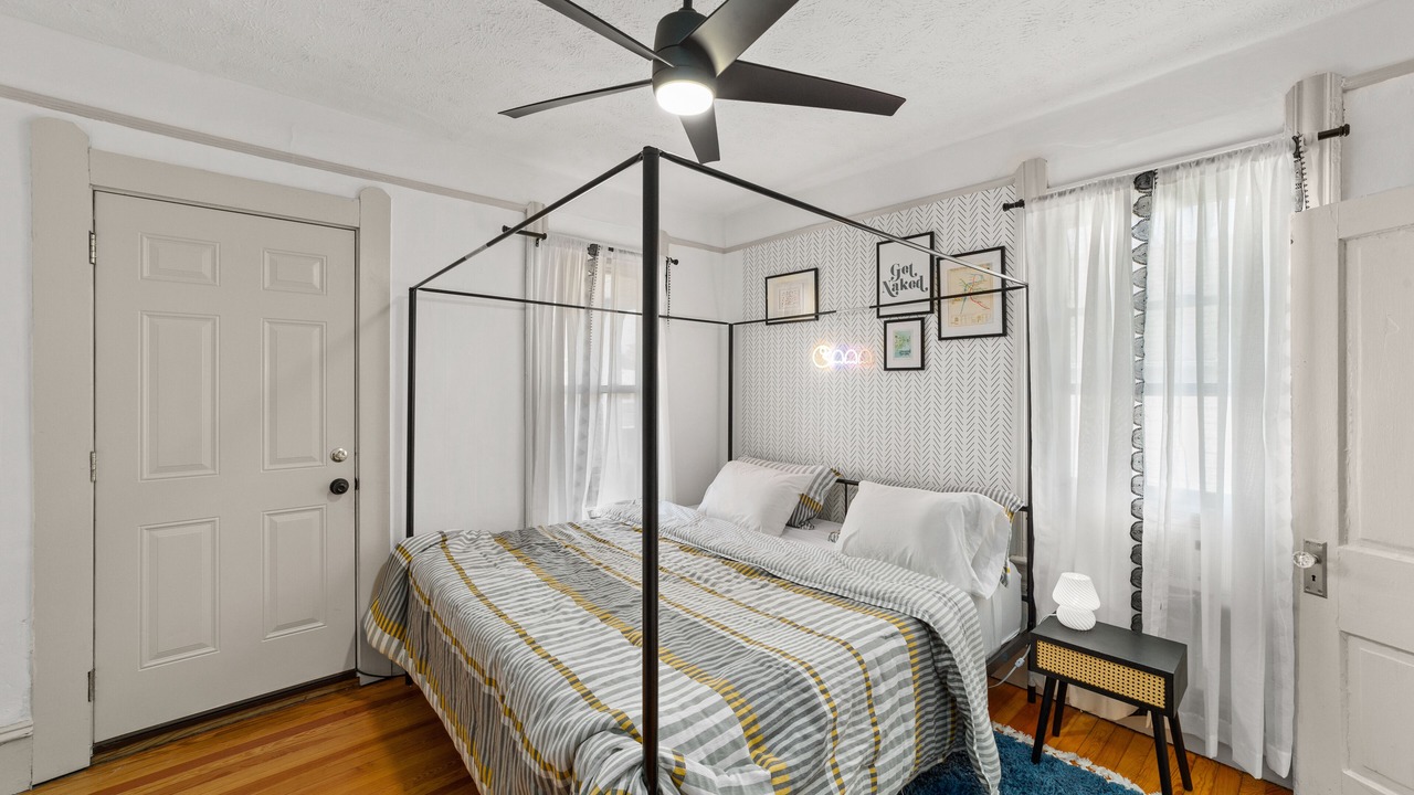 Photo of Bedroom in Little Italy