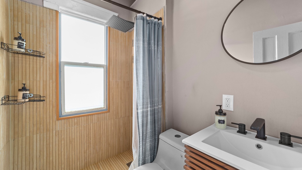 Photo of Bathroom in Little Italy