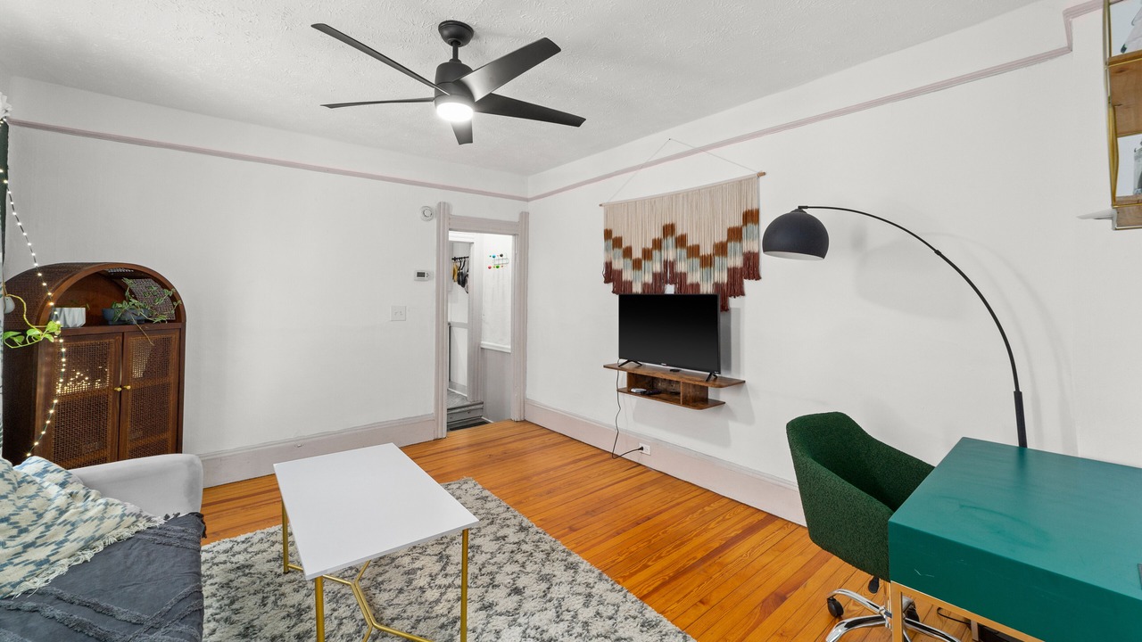 Photo of Livingroom in Little Italy