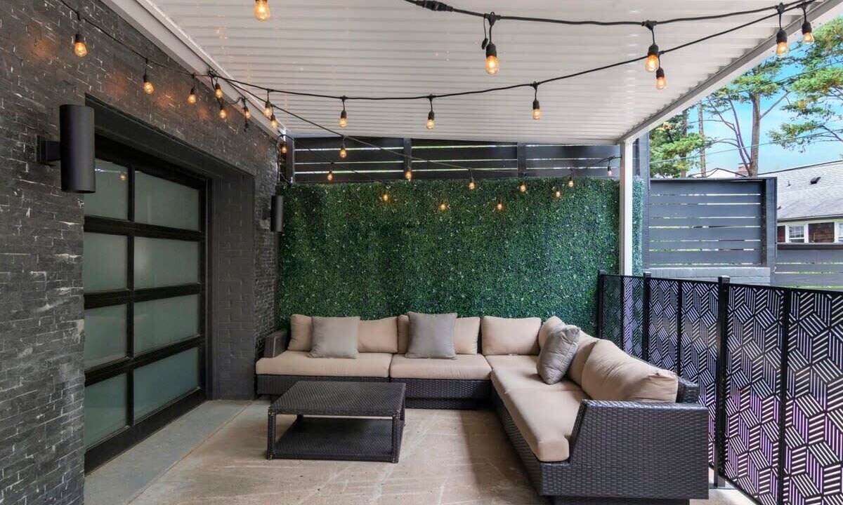 Photo of Patio Balcony in Virginia Square