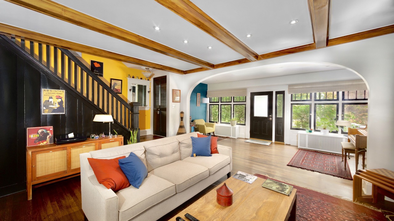 Photo of Livingroom in Shadyside