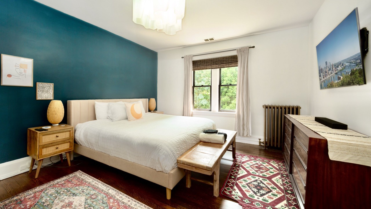 Photo of Bedroom in Shadyside
