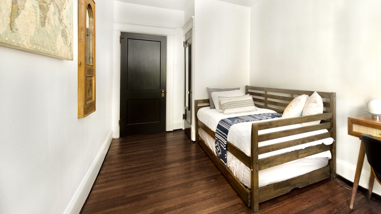 Photo of Bedroom in Shadyside