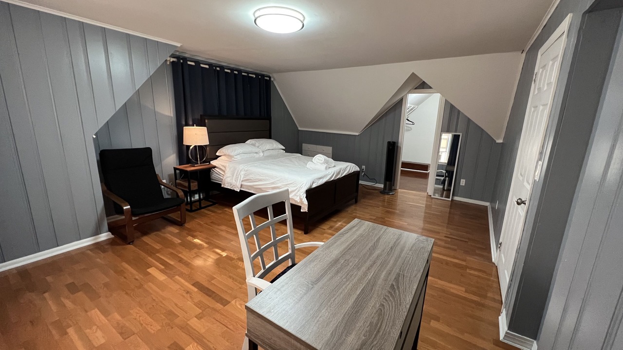 Photo of Bedroom in Teaneck