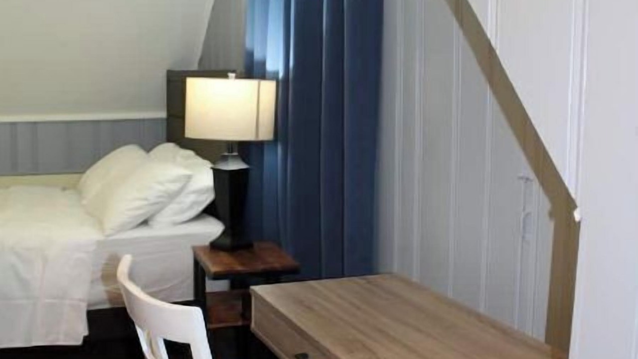 Photo of Bedroom in Teaneck