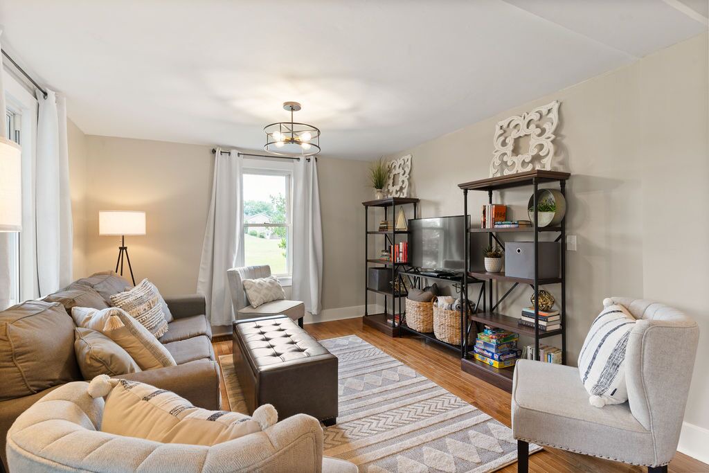 Photo of Livingroom in Mariah Hill