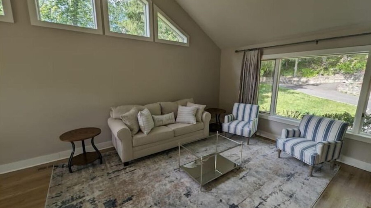 Photo of Livingroom in Danbury