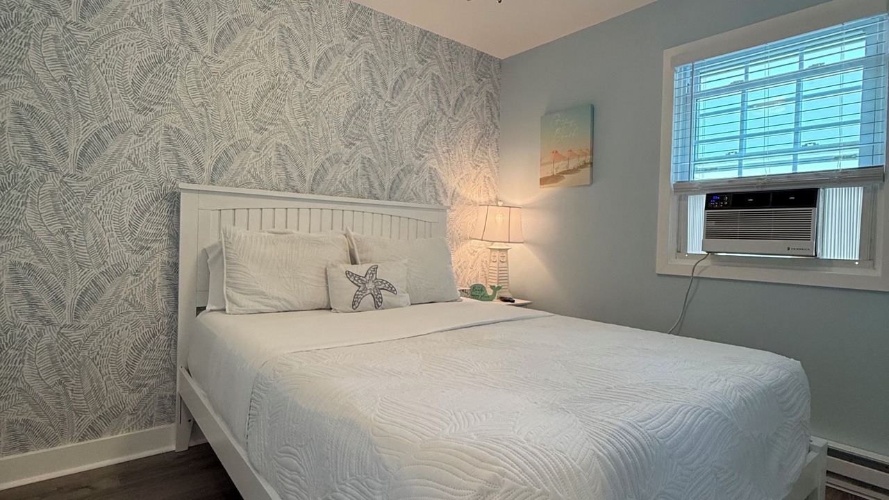 Photo of Bedroom in Seaside Heights
