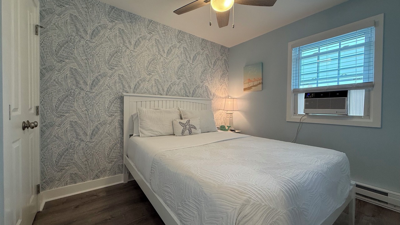Photo of Bedroom in Seaside Heights