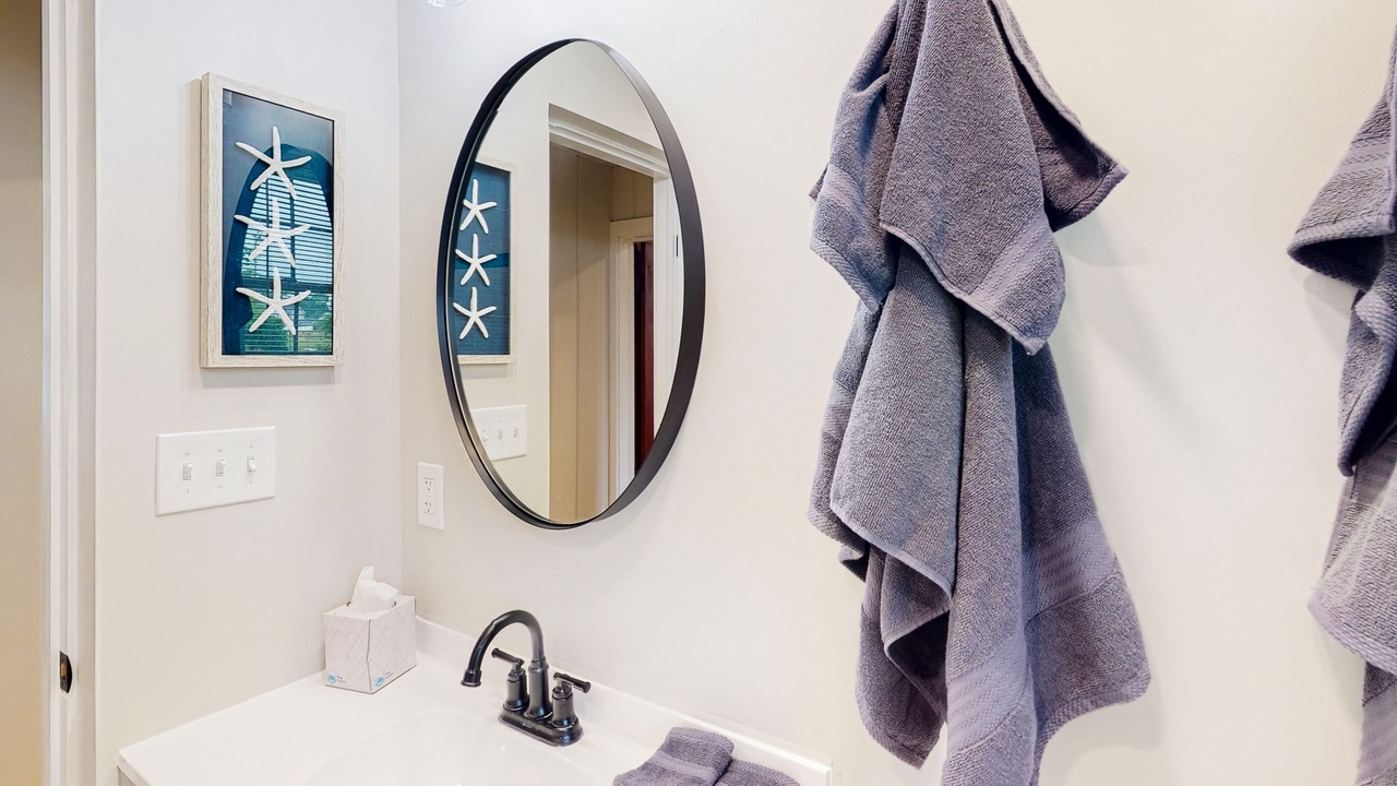 Photo of Bathroom in Edgewater