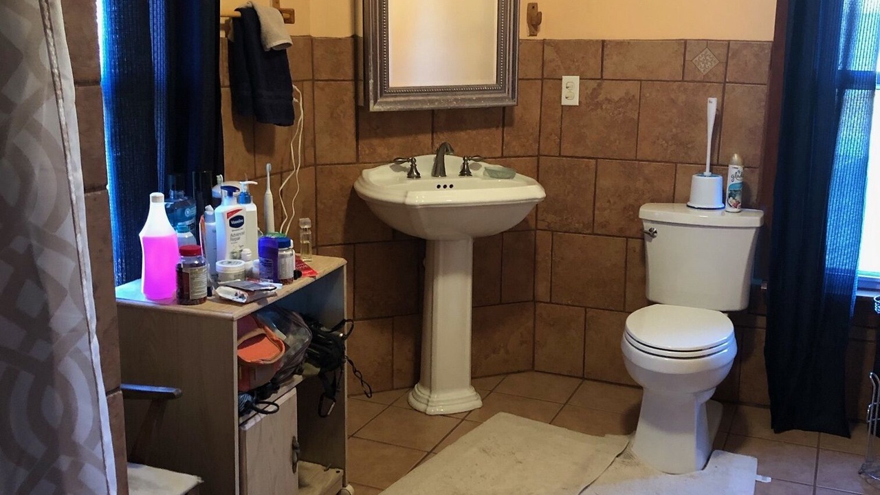 Photo of Bathroom in Parral