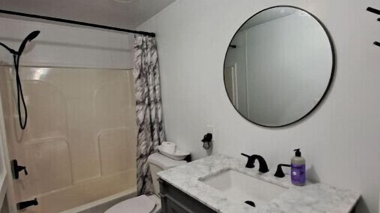 Photo of Bathroom in Sistersville